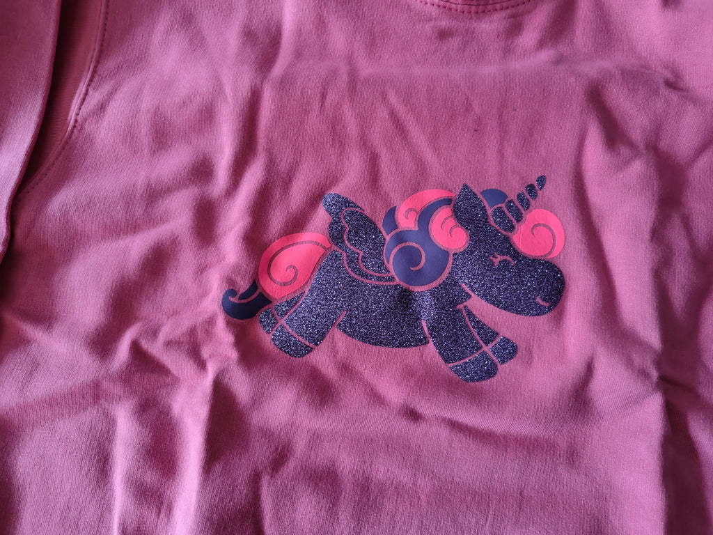 Mooie hoodie met unicorn opdruk maat 12 - 13 jaar.